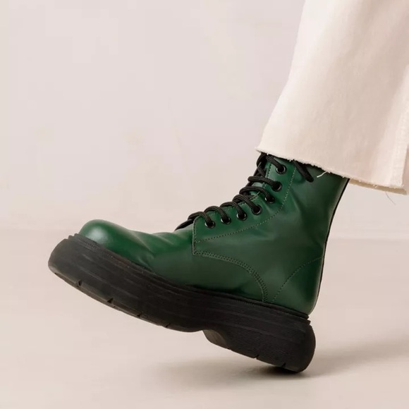 ALOHAS Lace up Boots - Picture 2 of 13